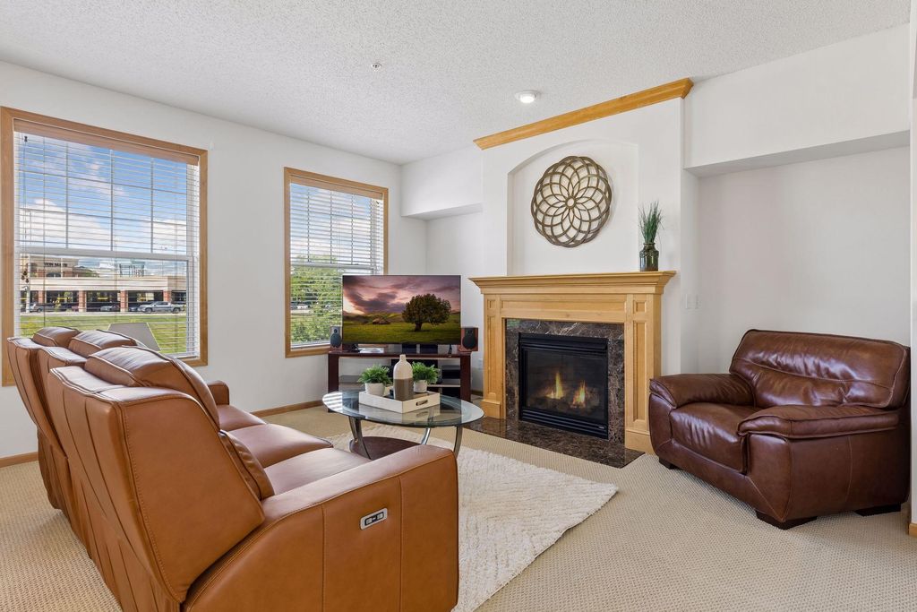 8262 Labont Way 5, Eden Prairie, MN 55344 — photo 2