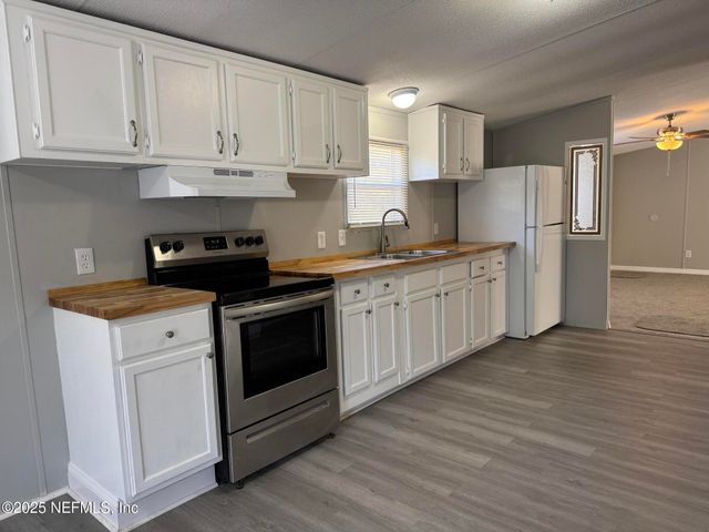 54264 SHERWOOD Road, Callahan, FL 32011