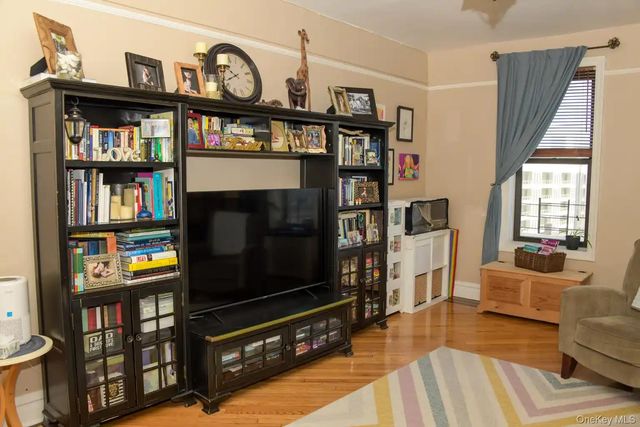78-14 Austin Street 5-E, Forest Hills, NY 11375