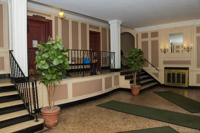 78-14 Austin Street 5-E, Forest Hills, NY 11375