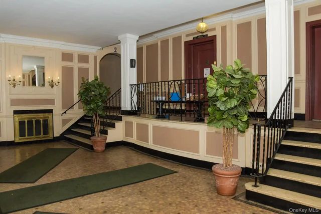 78-14 Austin Street 5-E, Forest Hills, NY 11375