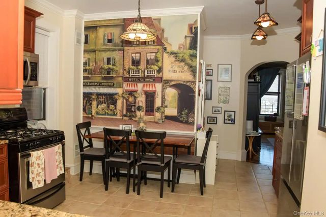 78-14 Austin Street 5-E, Forest Hills, NY 11375