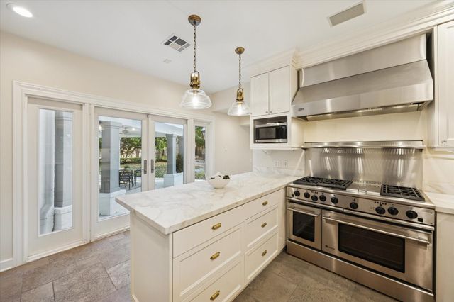 2305 Blue Bonnet Boulevard, Houston, TX 77030