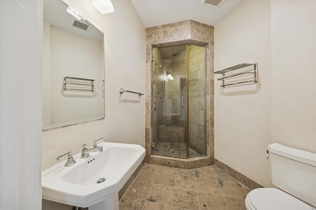 2305 Blue Bonnet Boulevard, Houston, TX 77030