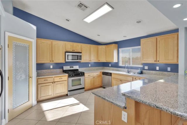 14665 Echo, Helendale, CA 92342