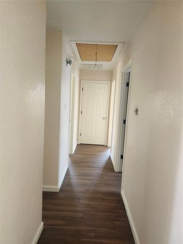 8921 Laura Koppe Road, Houston, TX 77078