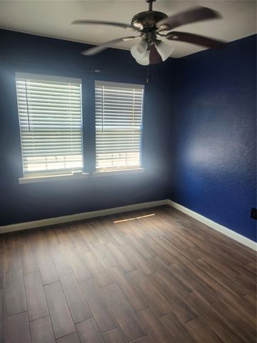 8921 Laura Koppe Road, Houston, TX 77078
