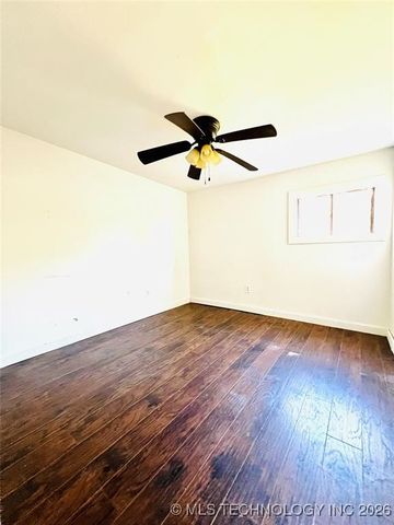 1010 S 220th West Avenue, Sand Springs, OK 74063