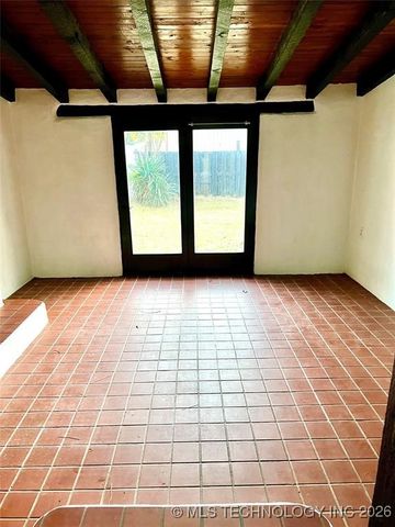 1010 S 220th West Avenue, Sand Springs, OK 74063