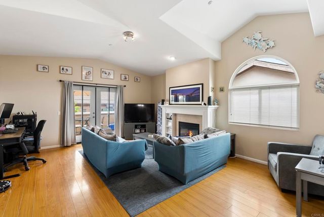 535 F Avenue 4, Coronado, CA 92118