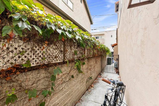 535 F Avenue 4, Coronado, CA 92118