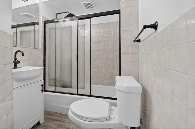 1824 Rapids DRIVE, Racine, WI 53404