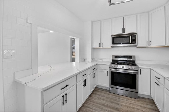 1824 Rapids DRIVE, Racine, WI 53404