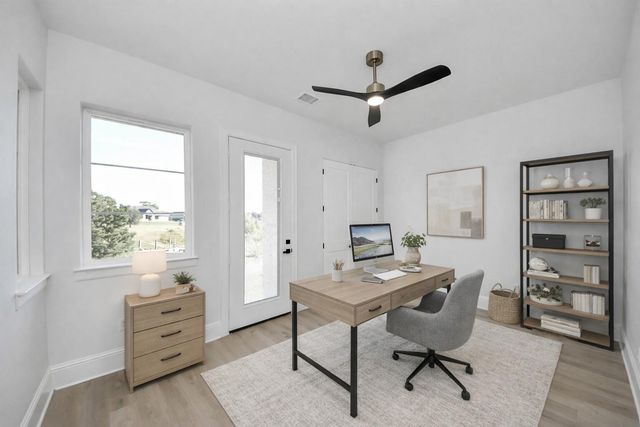 299 Peninsula Point Drive, Montgomery, TX 77356