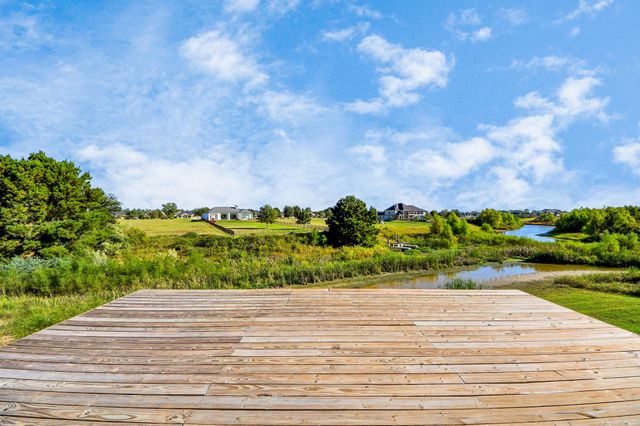 299 Peninsula Point Drive, Montgomery, TX 77356