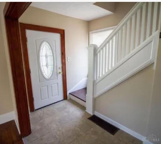 3230 Stanhope Avenue, Cincinnati, OH 45211