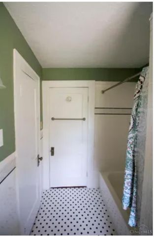 3230 Stanhope Avenue, Cincinnati, OH 45211