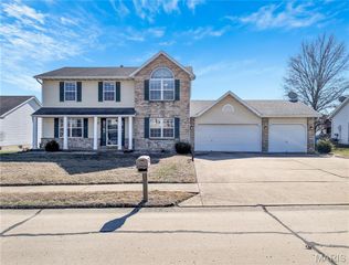 18 Westbrooke, Troy, IL 62294