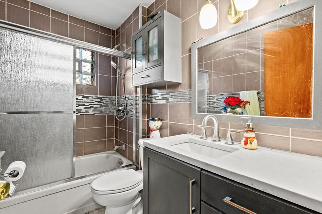 3924 East Avenue, Stickney, IL 60402