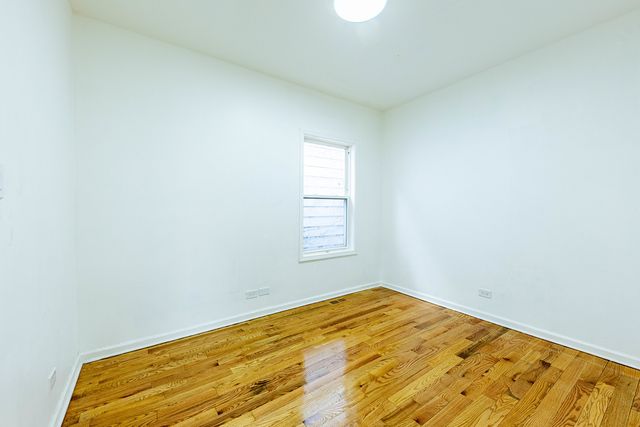7601 S Rhodes Avenue, Chicago, IL 60619