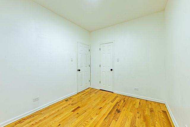 7601 S Rhodes Avenue, Chicago, IL 60619