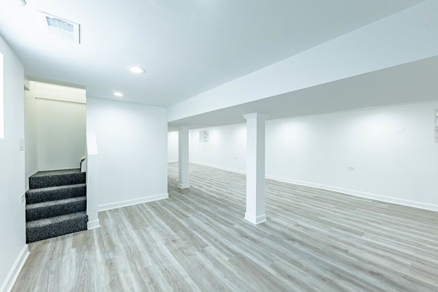 7601 S Rhodes Avenue, Chicago, IL 60619