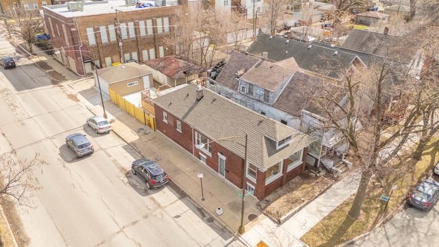 7601 S Rhodes Avenue, Chicago, IL 60619
