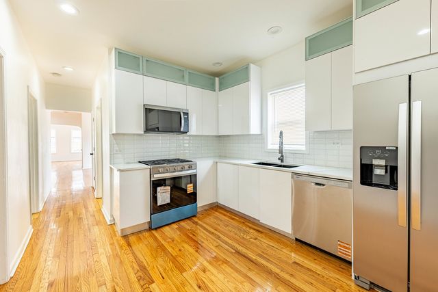 7601 S Rhodes Avenue, Chicago, IL 60619