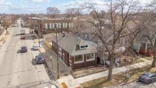 7601 S Rhodes Avenue, Chicago, IL 60619