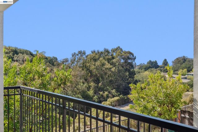 24170 Amaranth Loop, Hayward, CA 94541