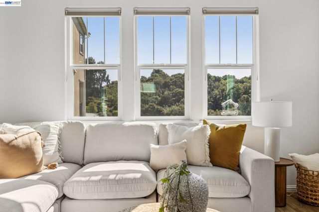 24170 Amaranth Loop, Hayward, CA 94541