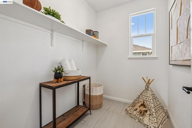 24170 Amaranth Loop, Hayward, CA 94541