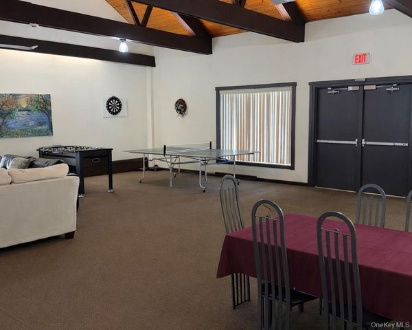 83 Gauguin Court 83, Middle Island, NY 11953