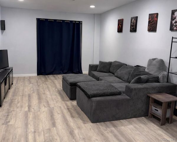 83 Gauguin Court 83, Middle Island, NY 11953