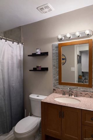 83 Gauguin Court 83, Middle Island, NY 11953