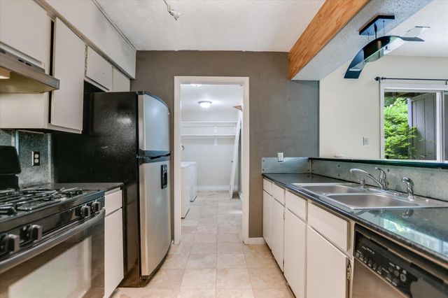 700 Castle Ridge RD C, Austin, TX 78746