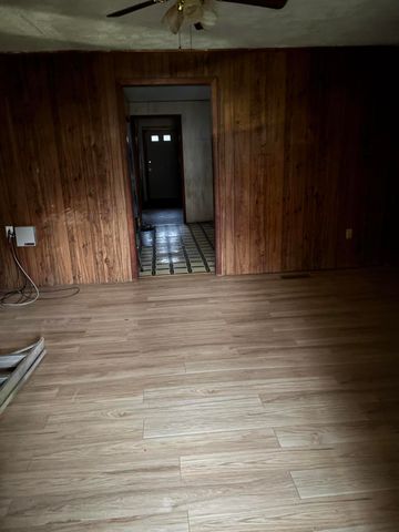 1599 Buckeye Branch Road, Flat Lick, KY 40935