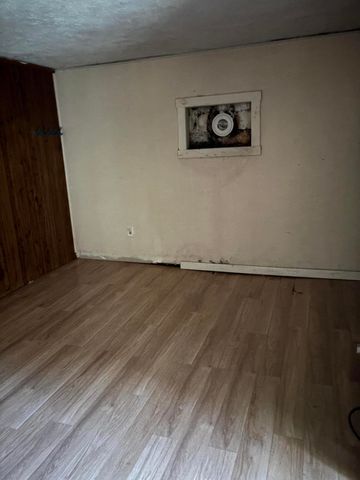 1599 Buckeye Branch Road, Flat Lick, KY 40935