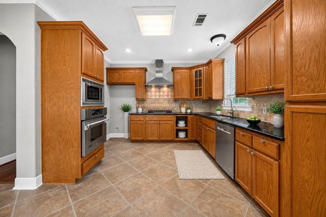 17027 Champions Lakeway, Tomball, TX 77375