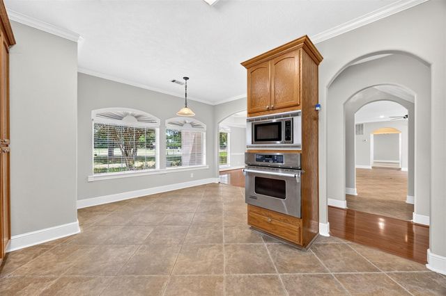 17027 Champions Lakeway, Tomball, TX 77375
