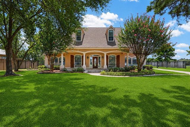 17027 Champions Lakeway, Tomball, TX 77375