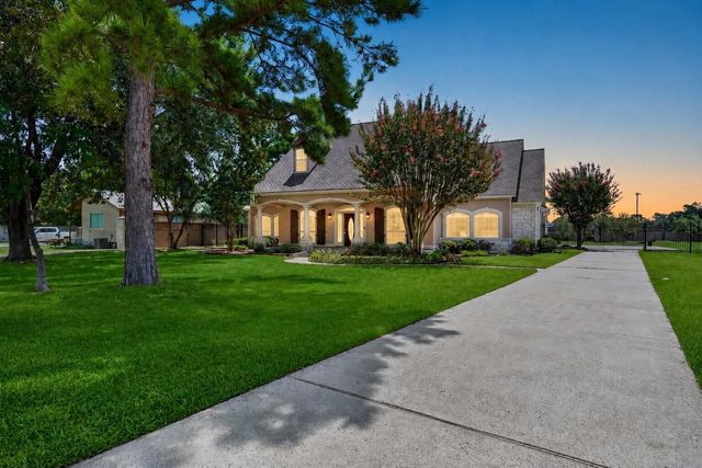 17027 Champions Lakeway, Tomball, TX 77375