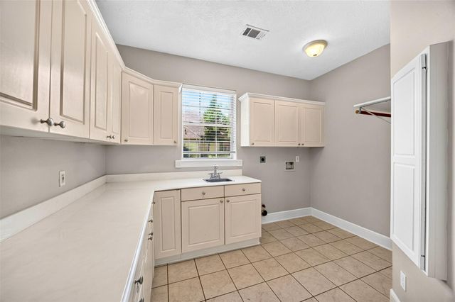 17027 Champions Lakeway, Tomball, TX 77375