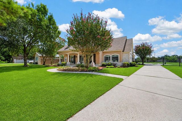 17027 Champions Lakeway, Tomball, TX 77375