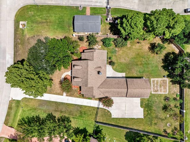 17027 Champions Lakeway, Tomball, TX 77375
