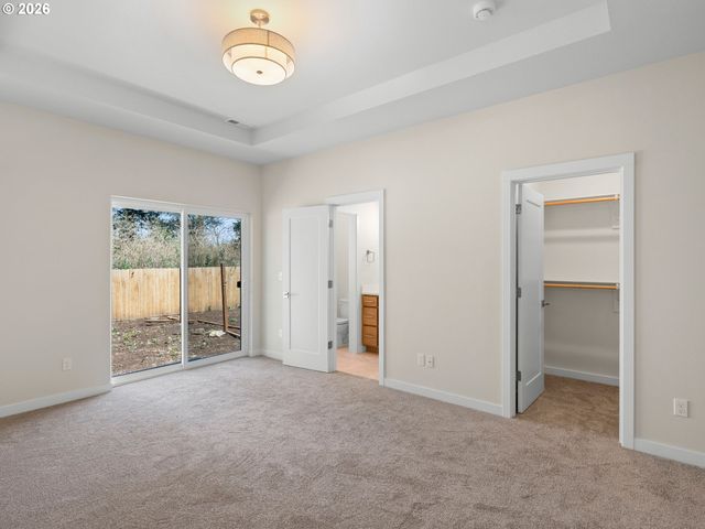 20661 Ne Thompson Ter, Fairview, OR 97024