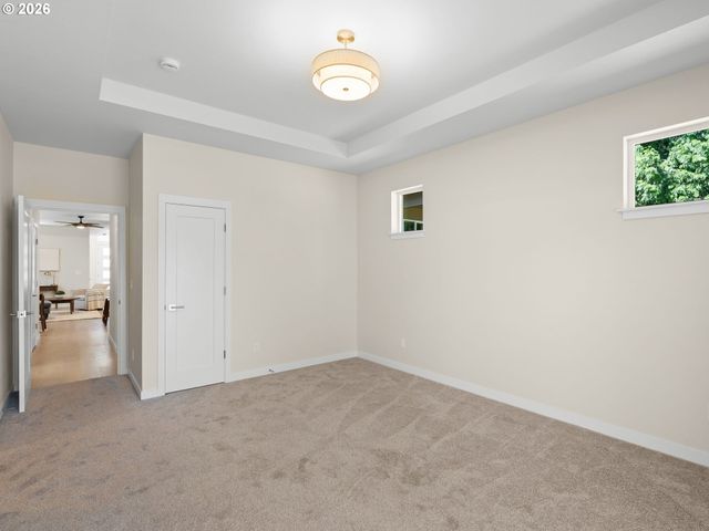 20661 Ne Thompson Ter, Fairview, OR 97024