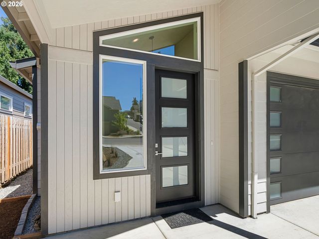 20661 Ne Thompson Ter, Fairview, OR 97024