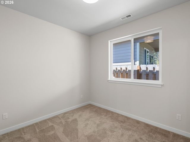20661 Ne Thompson Ter, Fairview, OR 97024