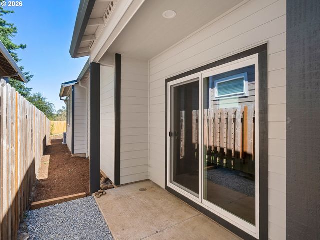 20661 Ne Thompson Ter, Fairview, OR 97024